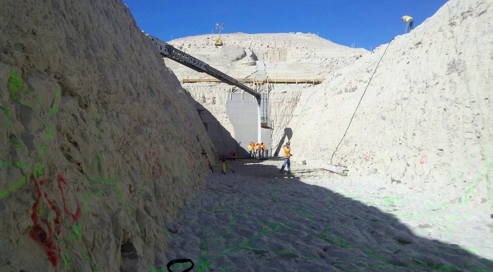 Glendo Dam RCC Trench